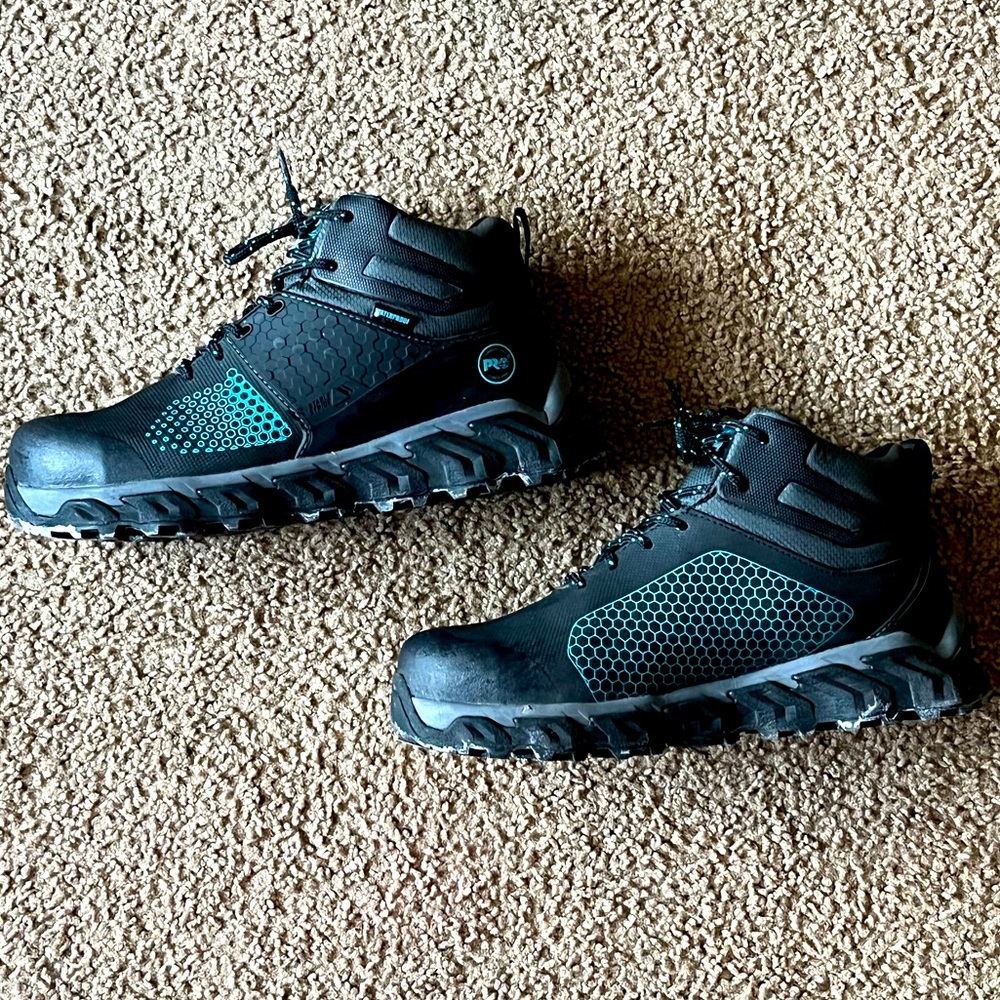 DONATED ——-Timberland Ridgework Boots